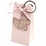 Llavero cochecito de bebé rosa con peladillas