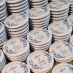 Abrebotellas con imán espigas azules