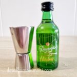 Licor Ruavieja con chupito medidor