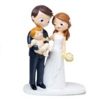 Figura para tarta Boda novios con bebé en brazos