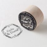 Sello Personalizado con Corona Romántica