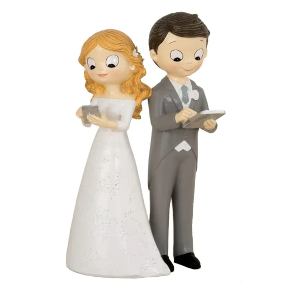 Figura tarta novios tecnológicos