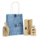 Llavero de madera en estuche de bambú con licor