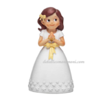 Muñeca comunión tarta rezando