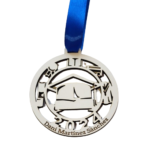 Medalla tallada para graduación